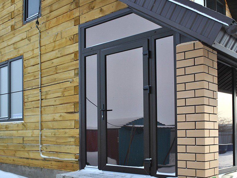 Пластиковые стеклянные двери: современное решение для вашего дома